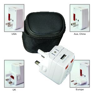 IT0340 Travel Adaptor with One USB Hub