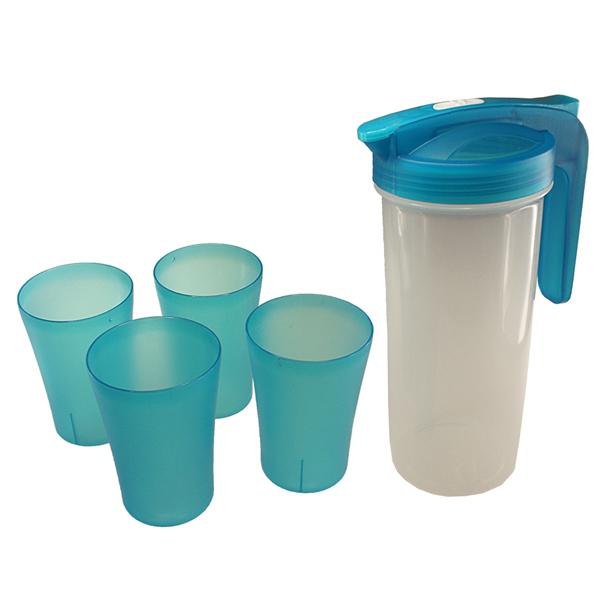 Sterilite 0482 - 2 Qt. Round Pitcher Assorted 04820006